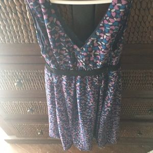 V-neck Size 2 American Eagle dress